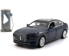Іграшкова машинка BMW 7 Series (G70) 1:32 з зарядною станцією Автопром 68730 синя 68730B фото