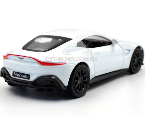 Іграшкова металева машинка Aston Martin Vantage 2018 RMZ City 554044 1:32 білий 554044W фото
