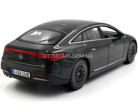 Колекційна модель машини Mercedes-Benz EQS Maisto 32902 1:27 темно-сірий 32902DG фото