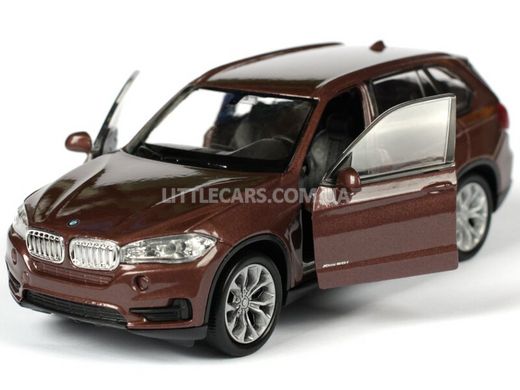 Іграшкова металева машинка Welly BMW X5 (F15) 2013 коричневий 43691CWBR фото