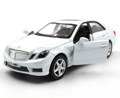 Металлическая модель машины RMZ City 554999 Mercedes-Benz E63 AMG (W212) 1:38 белый 554999W фото