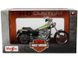 Мотоцикл Maisto Harley-Davidson 2004 FXSTDSE2 CVO 1:18 зелений 3936037GRN фото 3