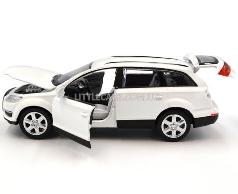 Іграшкова машинка Audi Q7 1:32 Автопром 68310 біла 68310W фото