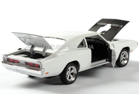 Іграшкова металева машинка Автопром Dodge Charger RT 1970 1:32 білий 32011W фото